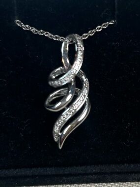 Helzberg Diamonds Silver Twisted Pendant Necklace